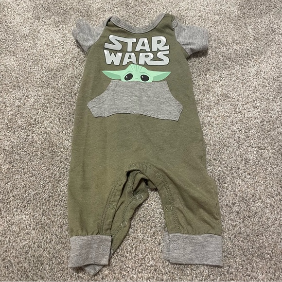 Bundle of Two Star Wars Baby Yoda Infant Clothes - Picture 3 of 10